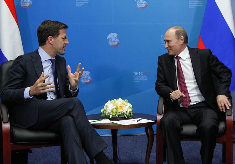 Mark Rutte ontmoette Poetin in 2013 in Sint-Petersburg.